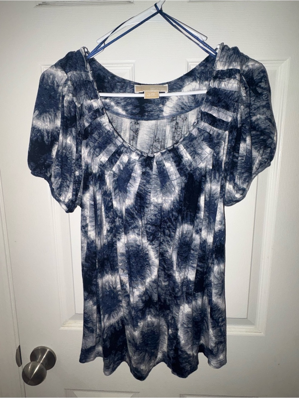 Michael Kors Navy & White Tie-Dye Scoop Neck Top